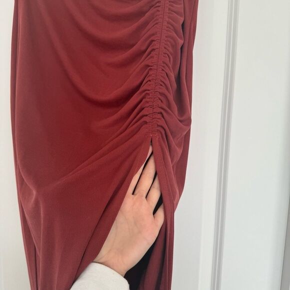 DYNAMITE | Red Ruched Midi Skirt - Picture 4 of 10